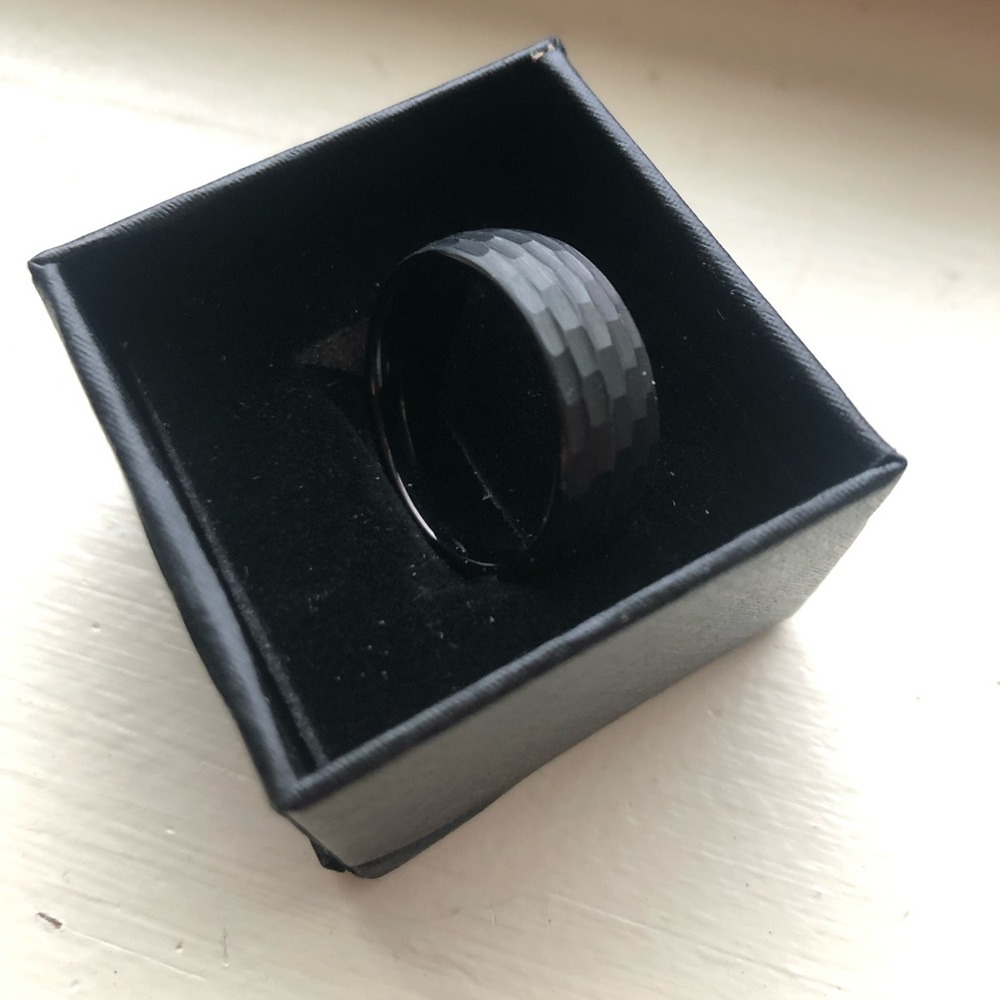 (NEW) Mens 9 mm Black Hammered Tungsten Wedding Band